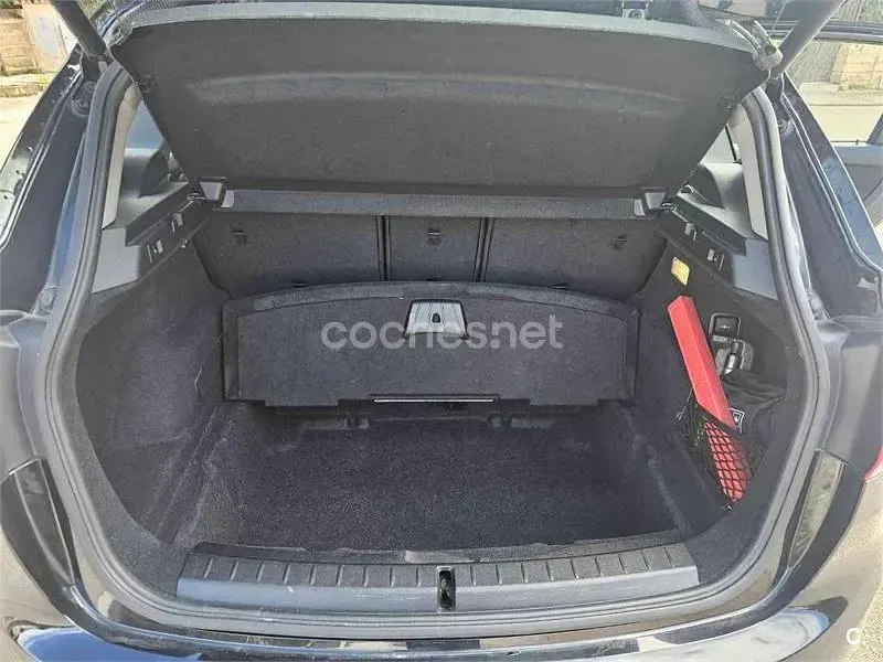 Usado BMW 218 Comfort Edition 150 CV (110 kW) 2018 Negro Familiar