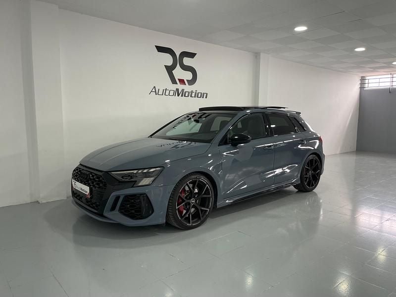 Usado Audi RS3 Sportback 400 CV (294 kW) 2023 Gris Utilitario