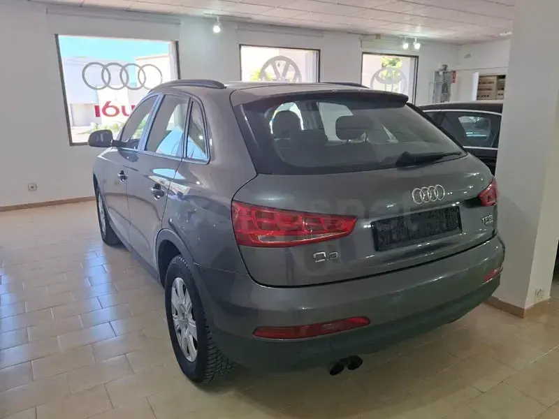 Usado Audi Q3 170 CV (125 kW) 2012 Gris / plata SUV