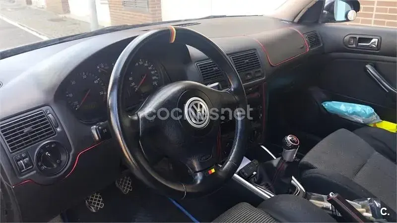 Usado VW Golf III Highline 110 CV (80 kW) 1998 Negro Berlina