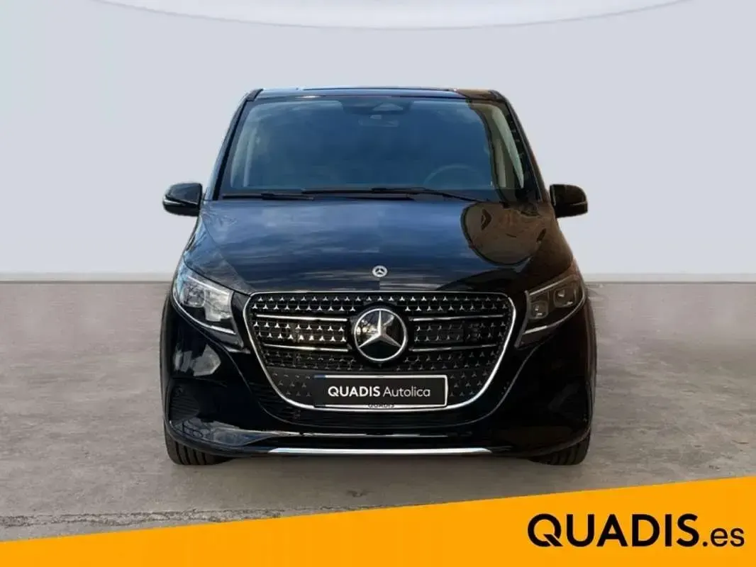 Usado Mercedes V250 Avantgarde 190 CV (139 kW) 2025 Negro Monovolumen