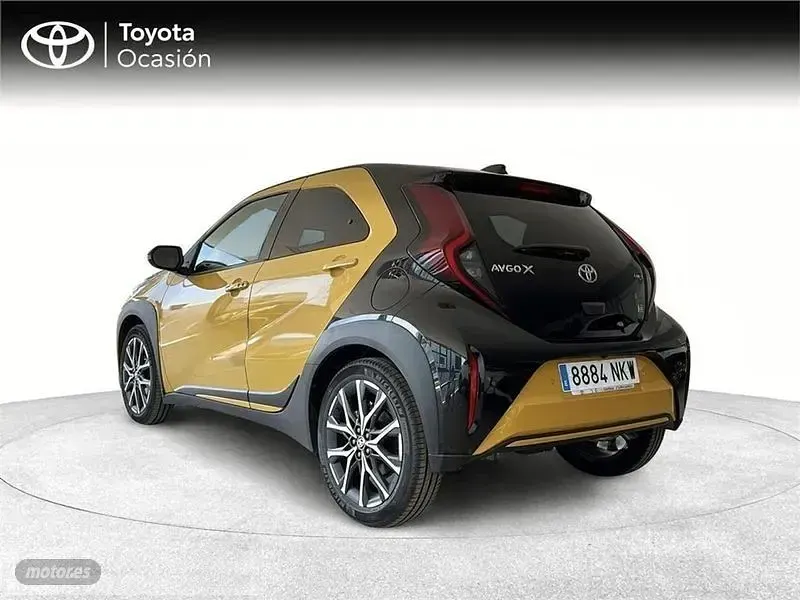 Usado Toyota Aygo X Sport 116 CV (85 kW) 2026 Amarillo SUV
