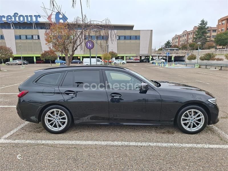 Usado BMW 318 150 CV (110 kW) 2022 Negro Familiar