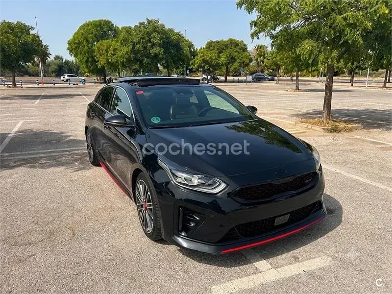 Usado Kia ProCeed GT 204 CV (150 kW) 2021 Negro Familiar