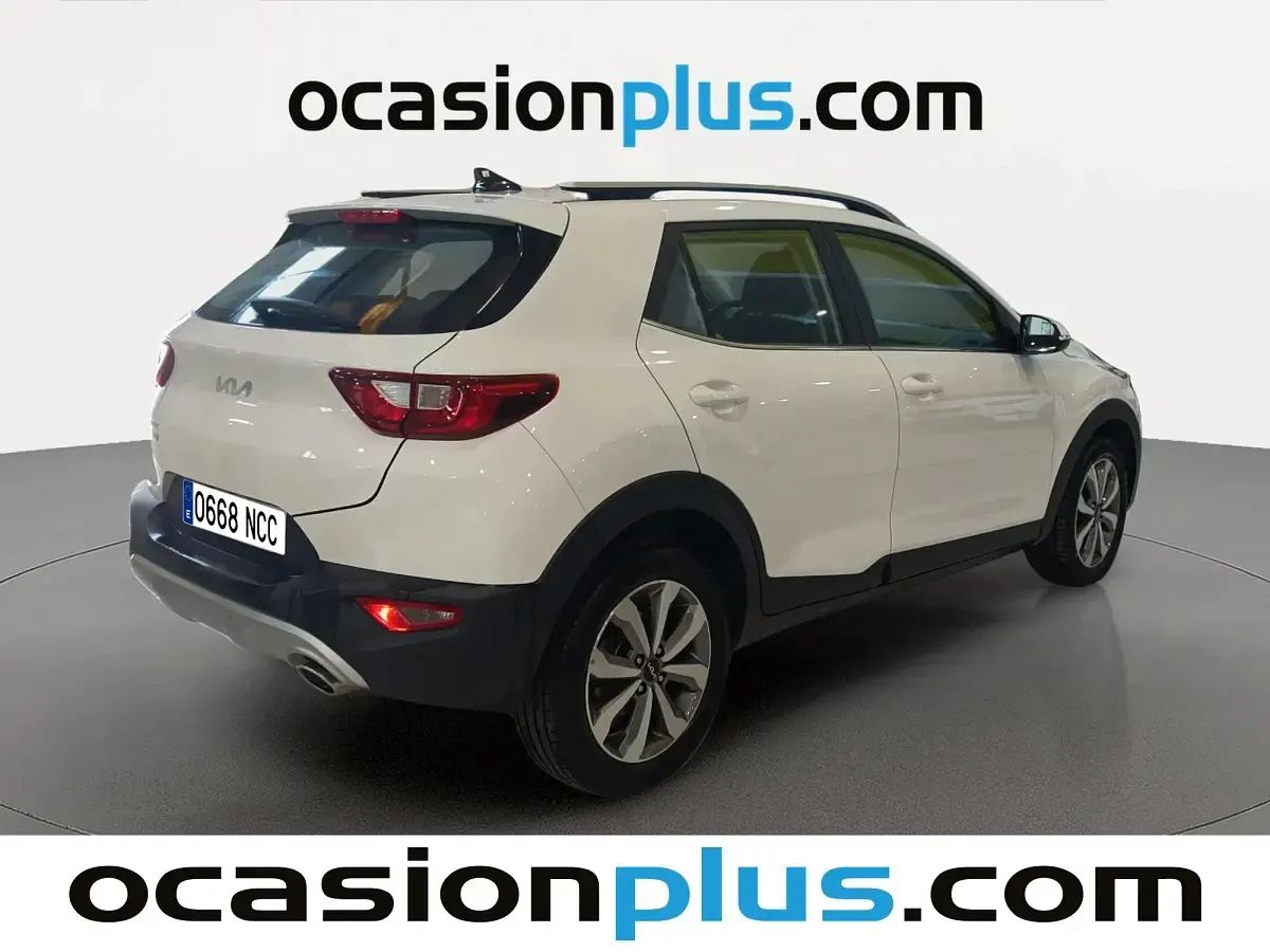 Usado Kia Stonic 101 CV (74 kW) 2025 Blanco SUV