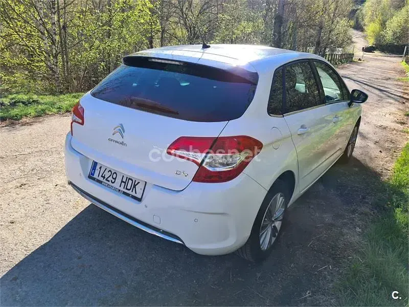 Usado Citroën C4 Seduction 120 CV (88 kW) 2011 Blanco Berlina