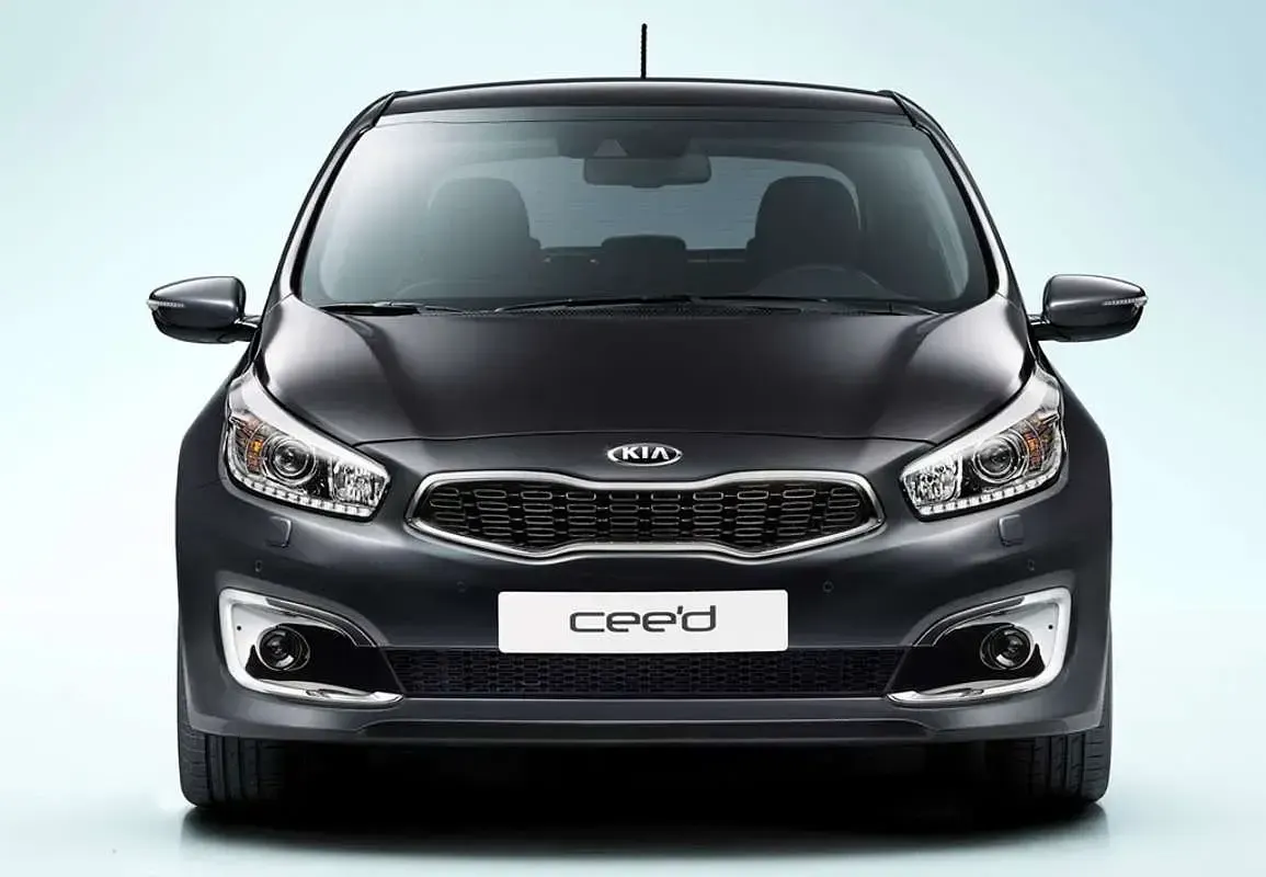 Usado Kia Ceed Plus 101 CV (74 kW) 2018 Blanco Utilitario