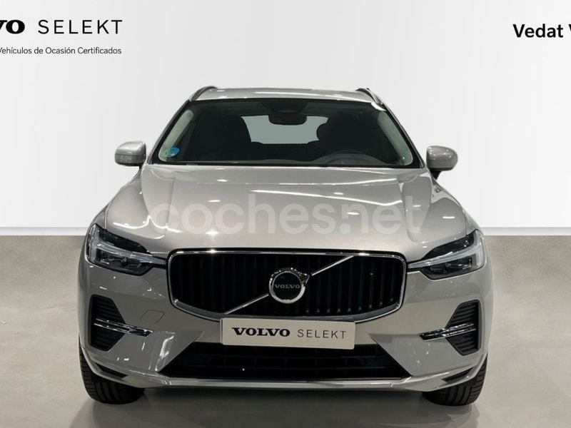 Usado Volvo XC60 Core 197 CV (144 kW) 2023 Gris / plata SUV