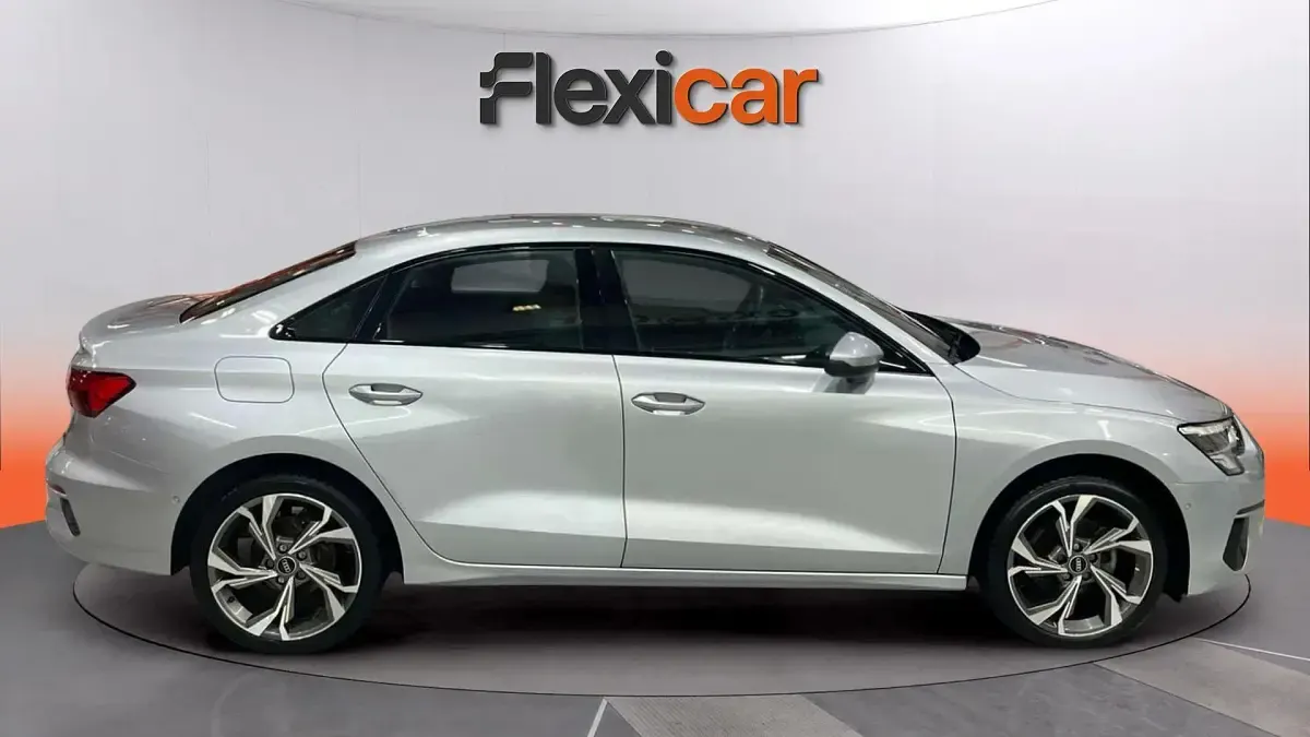 Usado Audi A3 Premium 110 CV (80 kW) 2023 Gris Berlina