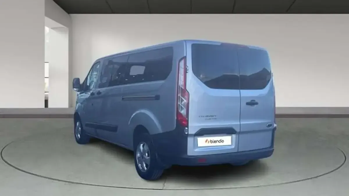 Usado Ford Transit Custom Trend 131 CV (96 kW) 2017 Plateado Familiar