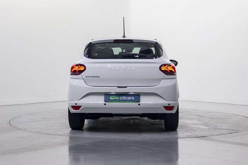 Usado Dacia Sandero Expression 101 CV (74 kW) 2025 Blanco Utilitario