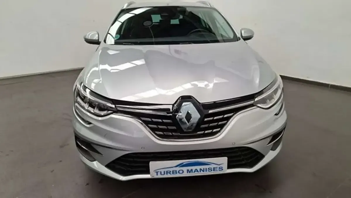 Usado Renault Mégane GrandTour Techno 140 CV (102 kW) 2023 Gris Familiar