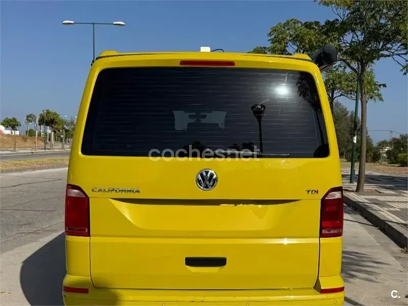 Usado VW California Beach 150 CV (110 kW) 2016 Amarillo Van