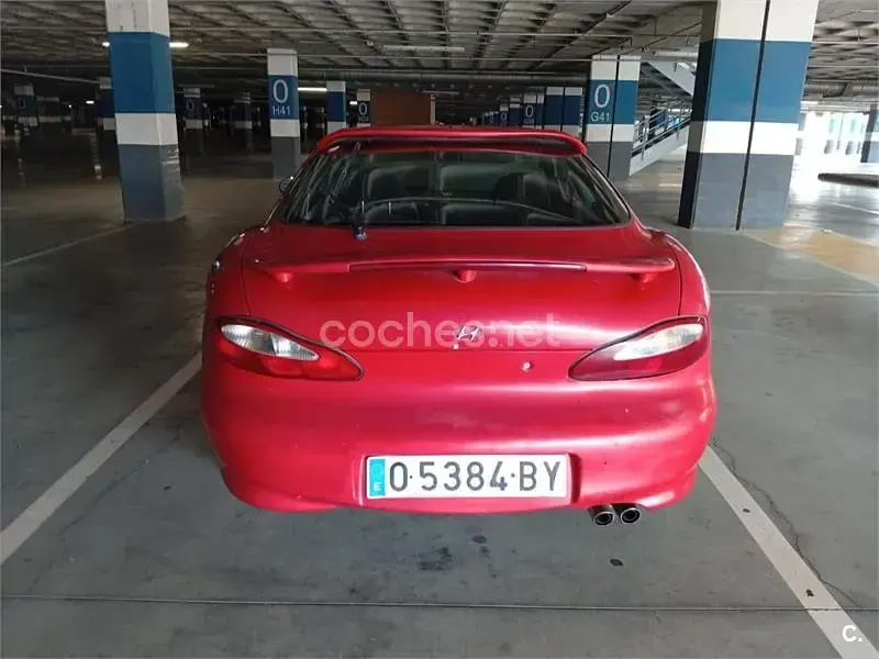 Usado Hyundai Coupé 137 CV (100 kW) 1997 Rojo Coupe