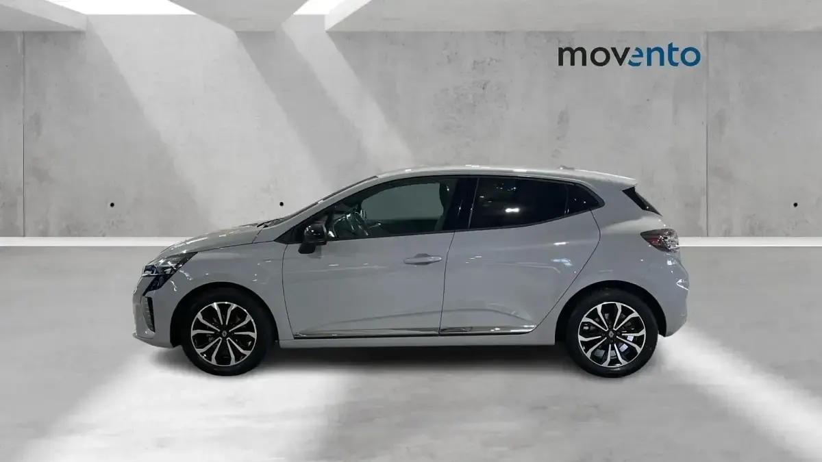 Usado Renault Clio V Techno 100 CV (73 kW) 2025 Gris Berlina