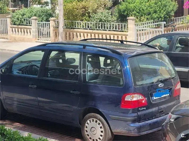 Usado Ford Galaxy Trend 130 CV (95 kW) 2006 Azul Monovolumen