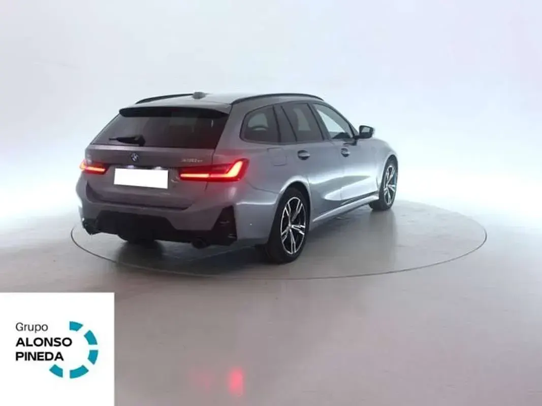 Käytetty BMW 330e M Sport 292 HP (214 kW) 2025 Harmaa Farmari