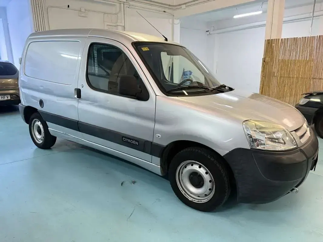 Usado Citroën Berlingo 68 CV (50 kW) 2006 Gris Monovolumen