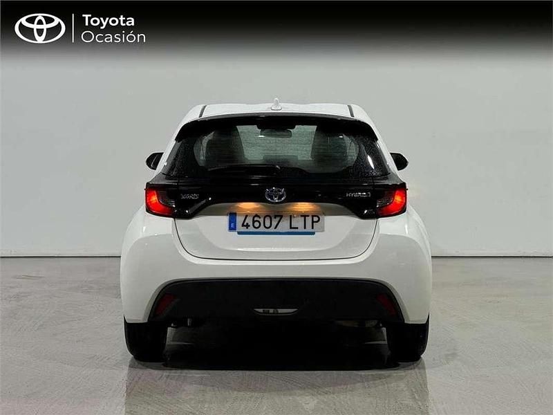 Usado Toyota Yaris Hybrid Business Edition 116 CV (85 kW) 2021 Utilitario
