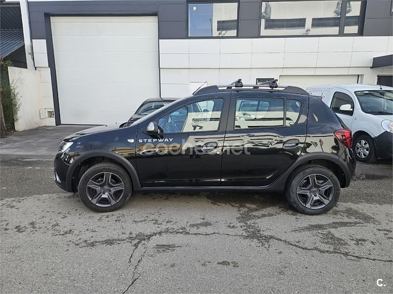 Usado Dacia Sandero 90 CV (66 kW) 2018 Negro Berlina