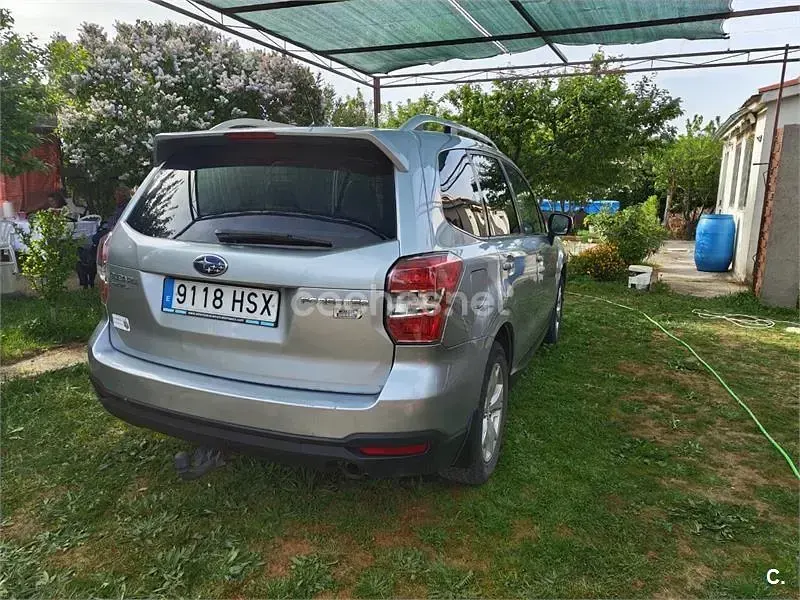 Usado Subaru Forester 147 CV (108 kW) 2013 Gris / plata SUV