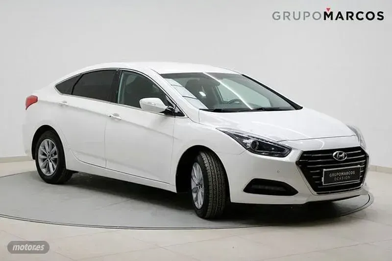 Usado Hyundai i40 141 CV (103 kW) 2016 Blanco Familiar
