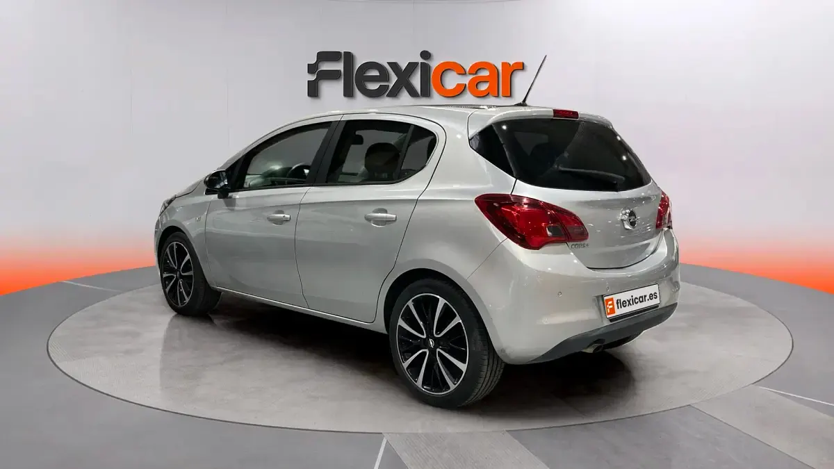 Usado Opel Corsa Design Edition 90 CV (66 kW) 2019 Gris Utilitario