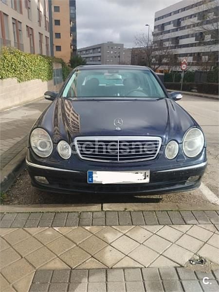 Usado Mercedes E320 Elegance 204 CV (150 kW) 2002 Azul Berlina