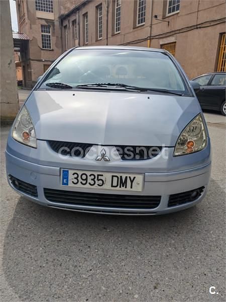 Usado Mitsubishi Colt Invite 75 CV (55 kW) 2005 Azul Utilitario