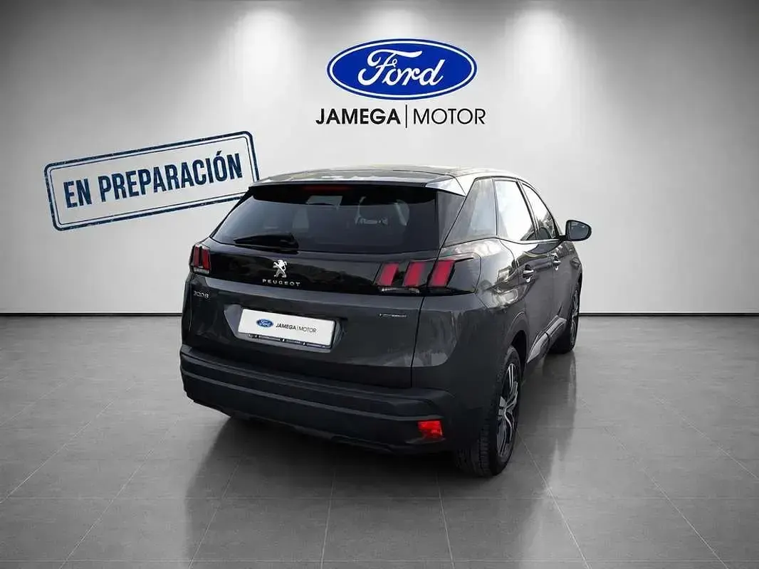 Usado Peugeot 3008 Allure 226 CV (166 kW) 2022 Gris SUV