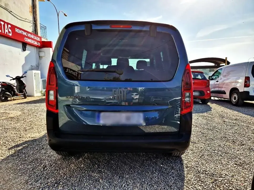 Usado Fiat Doblò 102 CV (75 kW) 2025 Azul Monovolumen