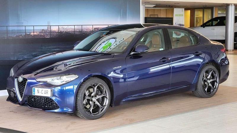 Azul Usado 2017 Alfa Romeo Giulia Veloce Berlina | 19.999 € (Buen precio) - Imagen 1/4