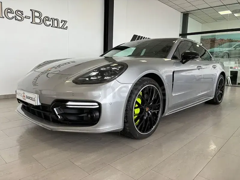 Usado Porsche Panamera Turbo S Executive 700 CV (514 kW) 2021 Gris / plata Utilitario