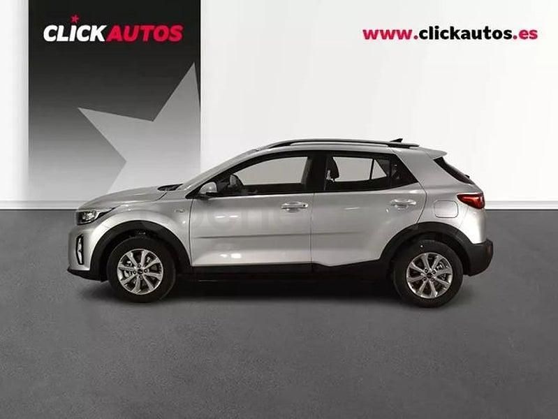 Usado Kia Stonic 79 CV (58 kW) 2025 Gris / plata SUV
