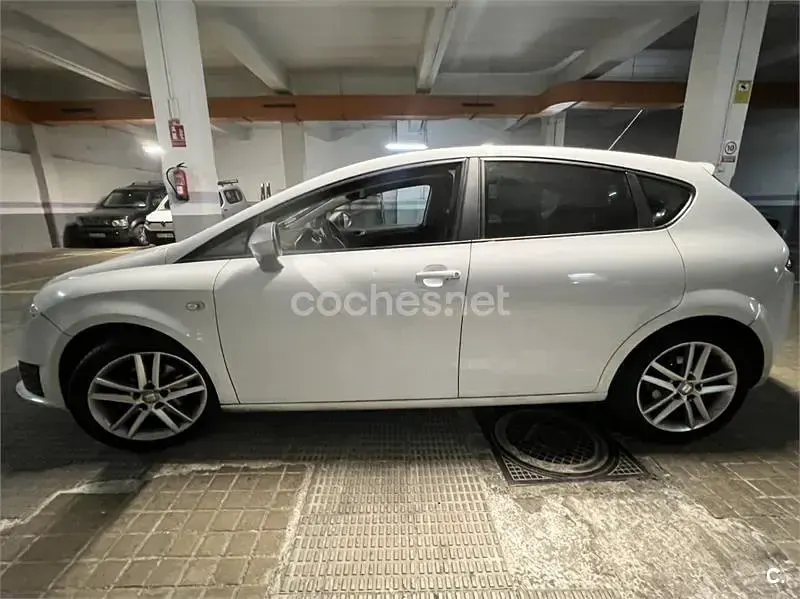 Usado Seat Leon FR 160 CV (117 kW) 2012 Blanco Berlina
