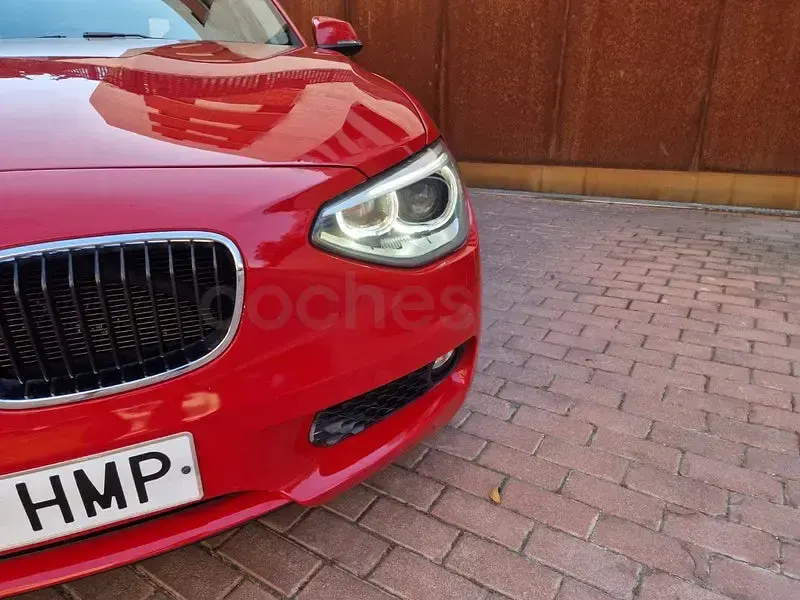 Usado BMW 118 Comfort Edition 143 CV (105 kW) 2013 Rojo Utilitario