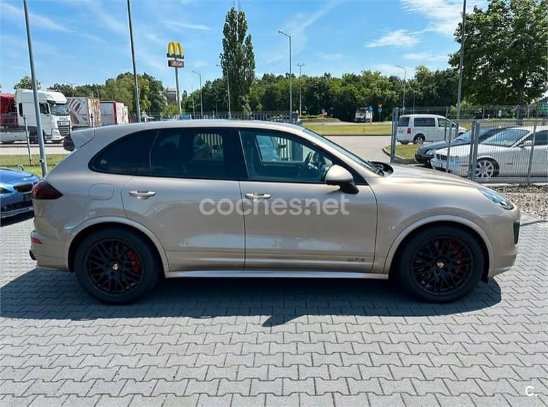 Beige Usado 2015 Porsche Cayenne GTS SUV | 40.000 € - Imagen 1/2