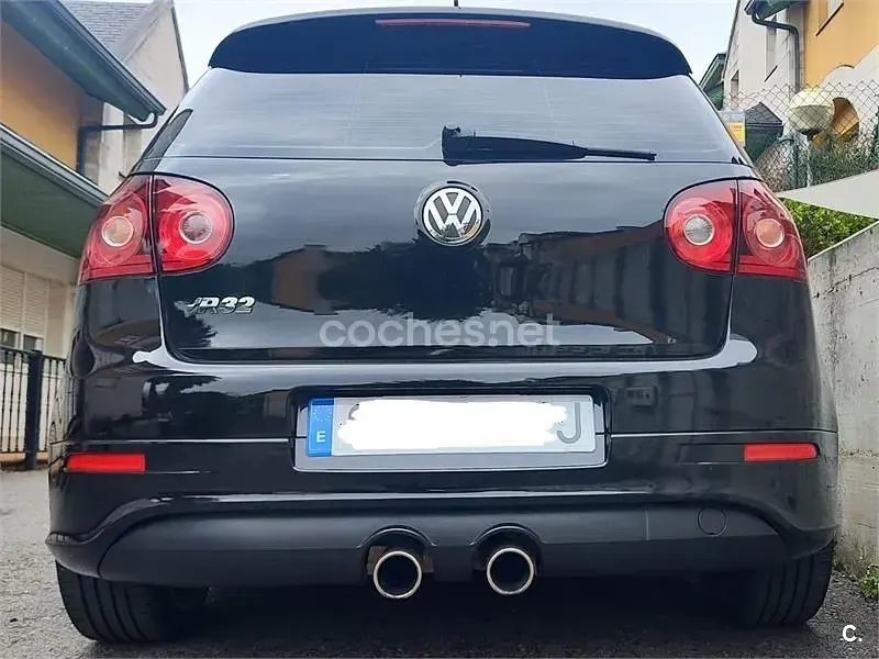 Usado VW Golf V R 250 CV (183 kW) 2007 Negro Berlina