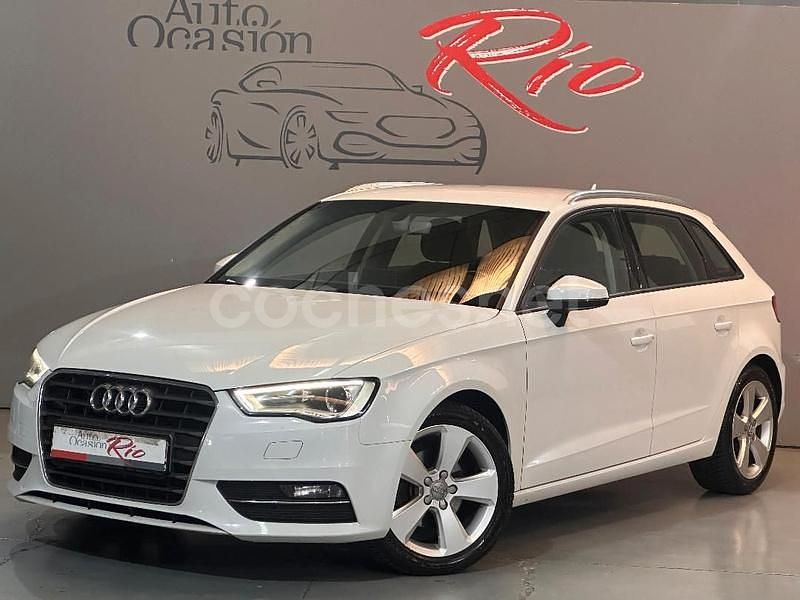 Blanco Usado 2015 Audi A3 Attraction Berlina | 15.990 € (Precio justo) - Imagen 1/4