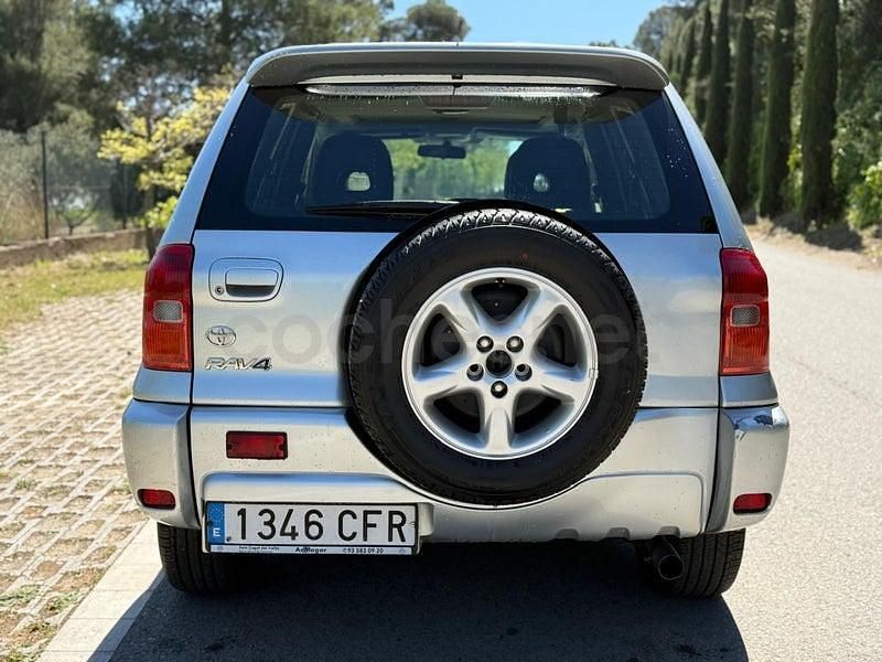 Usado Toyota RAV4 Sol 150 CV (110 kW) 2003 Gris / plata SUV