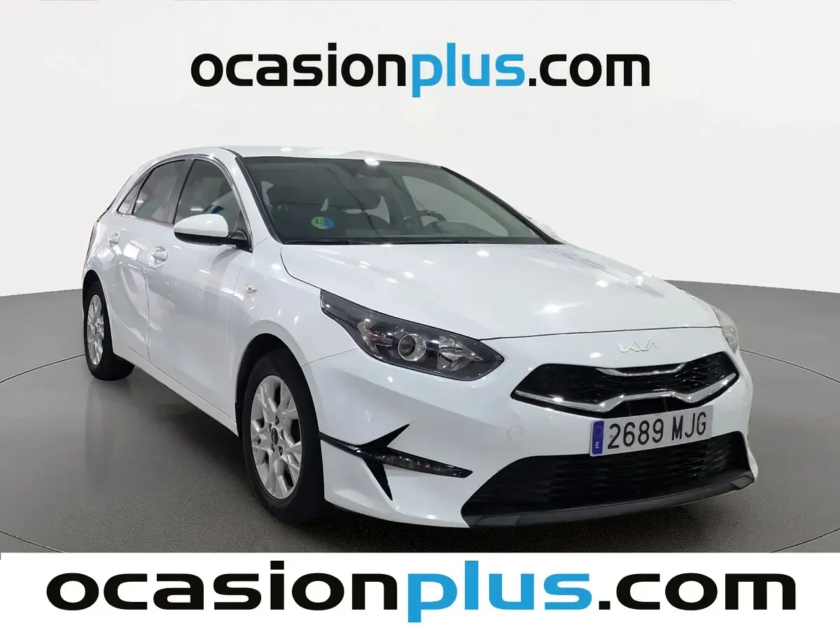 Usado Kia Ceed 136 CV (100 kW) 2023 Blanco Utilitario