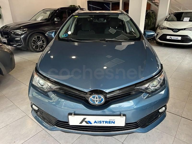 Usado Toyota Auris Hybrid Advance 136 CV (100 kW) 2018 Azul Familiar