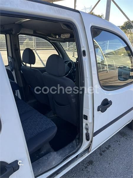 Usado Fiat Doblò 105 CV (77 kW) 2009 Blanco Monovolumen