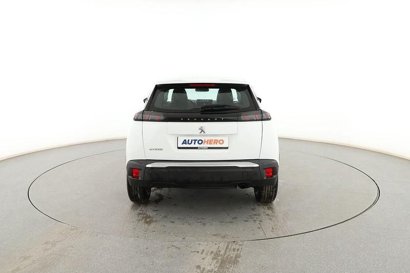 Usado Peugeot 2008 Active 101 CV (74 kW) 2021 Blanco SUV