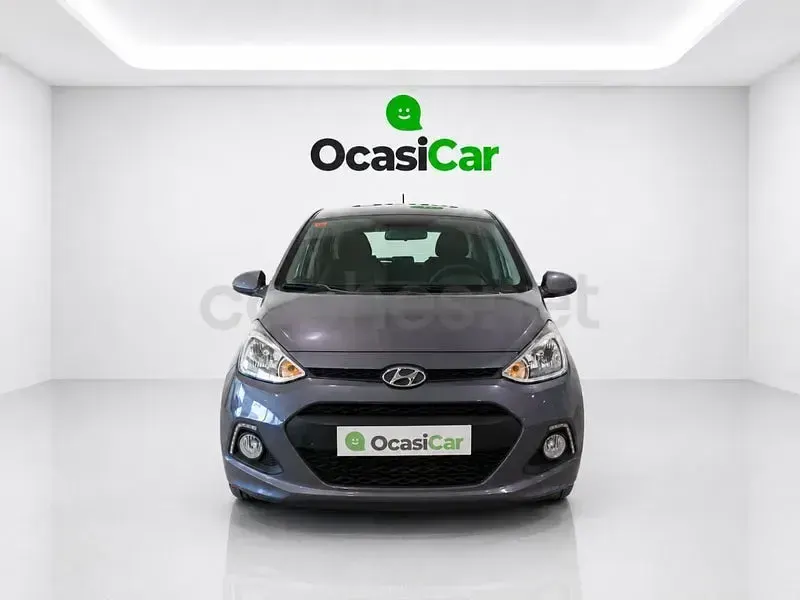 Usado Hyundai i10 66 CV (48 kW) 2015 Gris / plata Utilitario