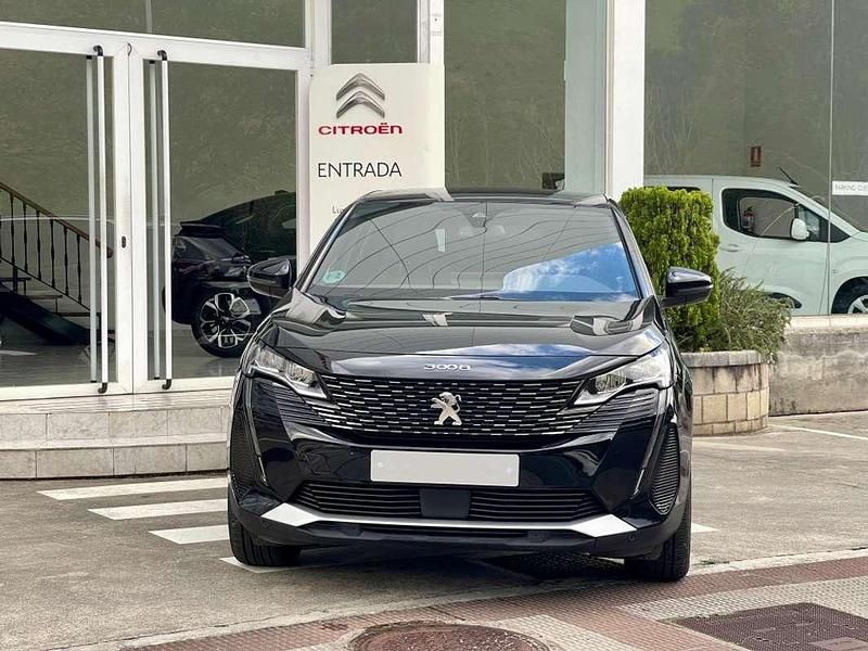 Usado Peugeot 3008 Allure 131 CV (96 kW) 2023 Negro SUV