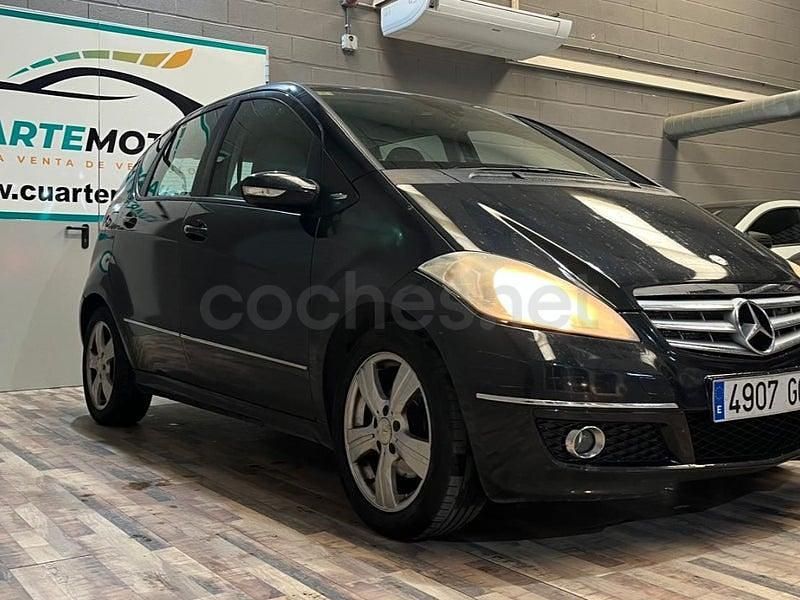 Usado Mercedes A150 Avantgarde 95 CV (69 kW) 2008 Negro Monovolumen