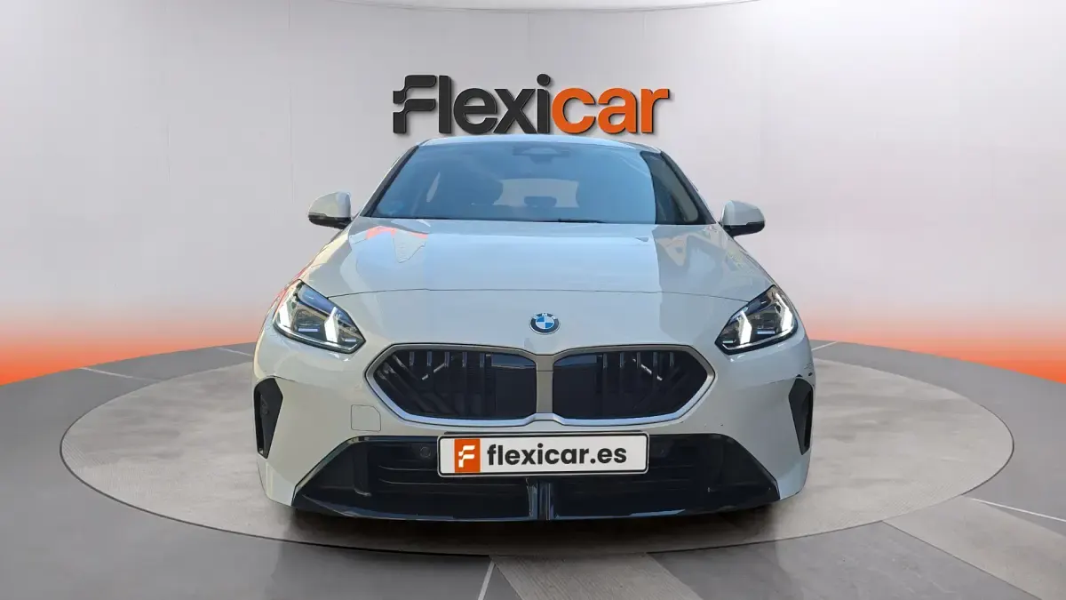 Usado BMW 120 163 CV (119 kW) 2025 Blanco Utilitario