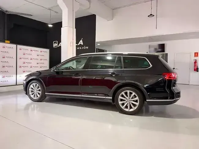 Usado VW Passat Advance 150 CV (110 kW) 2018 Negro Familiar