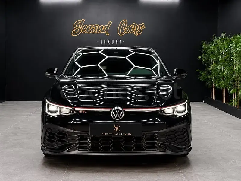 Usado VW Golf VIII GTI Clubsport 301 CV (221 kW) 2022 Negro Berlina